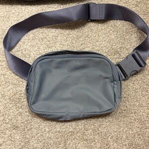 Aritzia TNA belt bag